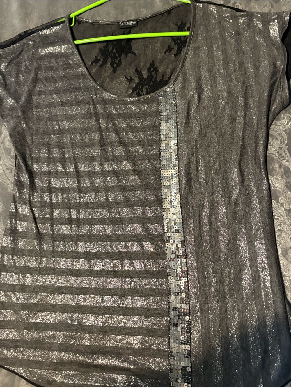 Daytrip Size Large Shirt